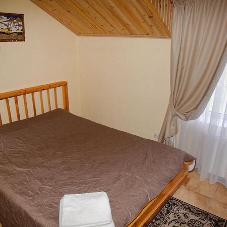 Mini-Hotel Yandrusi Kamianets-Podilskyi Exterior photo