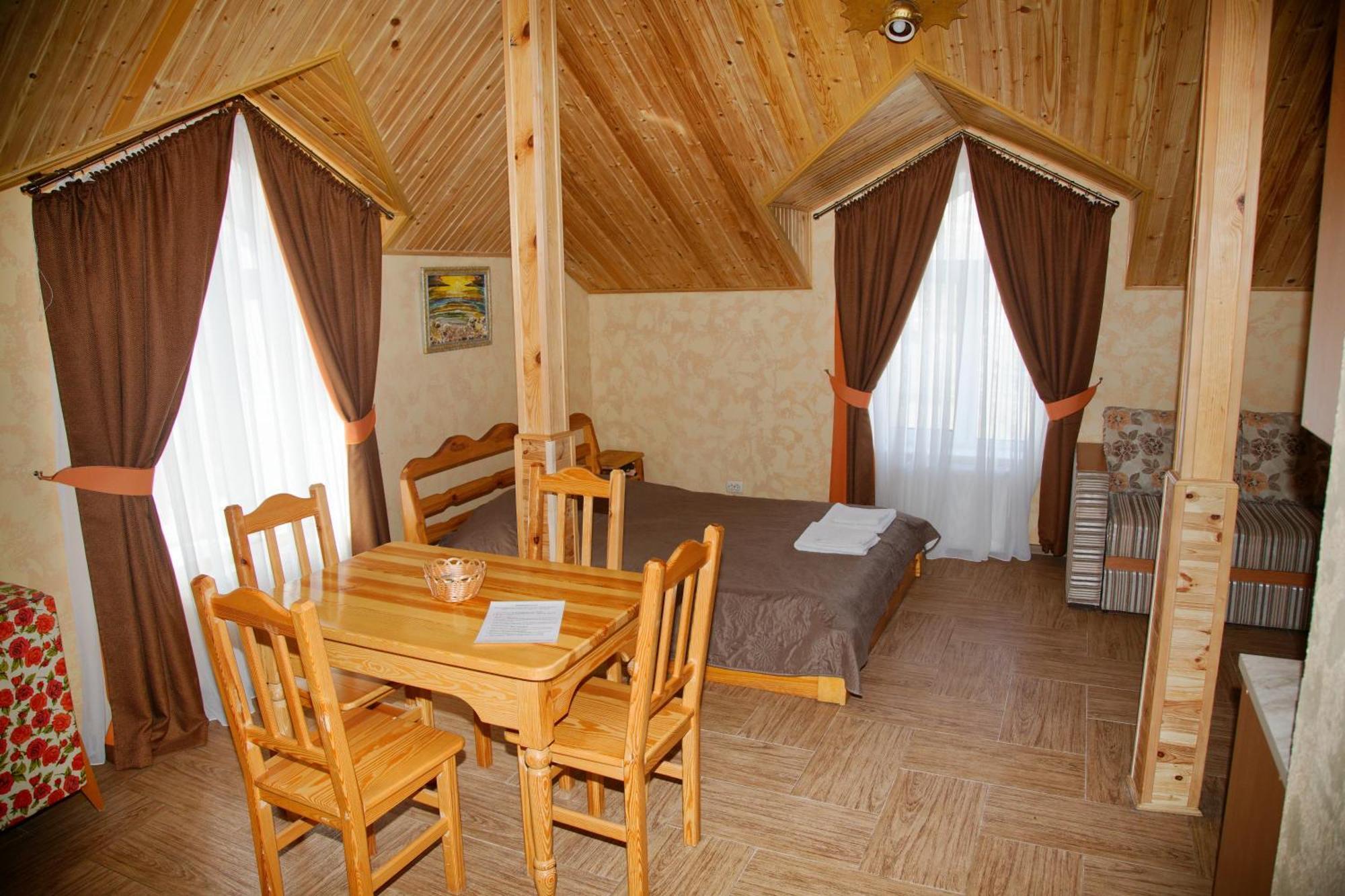 Mini-Hotel Yandrusi Kamianets-Podilskyi Exterior photo