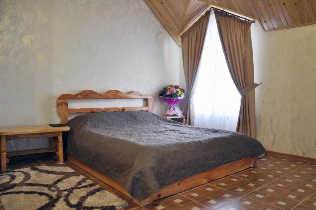 Mini-Hotel Yandrusi Kamianets-Podilskyi Exterior photo